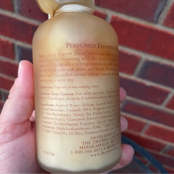 Tye Thymes Perfumed Foaming Bath Gold Leaf Hydrangeas 8oz/ 235ml Original New - Picture 4 of 4